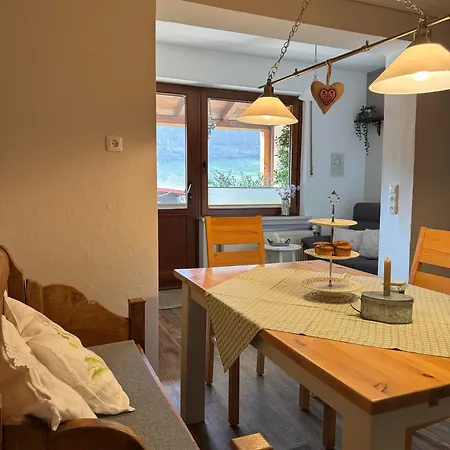 Buren-hof Apartament *